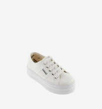 Victoria Barcelona White