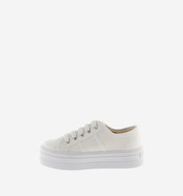 Victoria Barcelona White