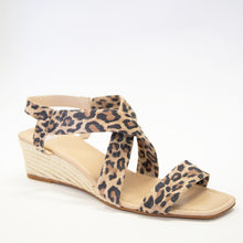 SKA Pila Leopard Low Wedge