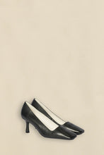Zoe Kratzmann  Coupe Heel Black
