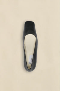 Zoe Kratzmann  Coupe Heel Black
