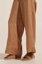 Zoe Kratzmann Float Slide Desert