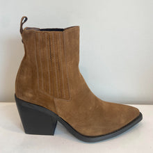 Nero Giardini 17100 Tan Suede