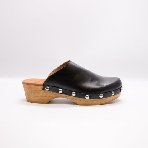 SKA Zeus Black