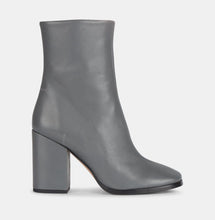 Ivylee Rosy Grey Nappa Leather
